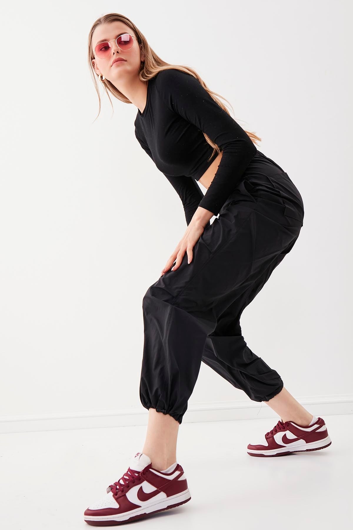 RUBBER-DETAILED PARACHUTE FABRIC TROUSERS