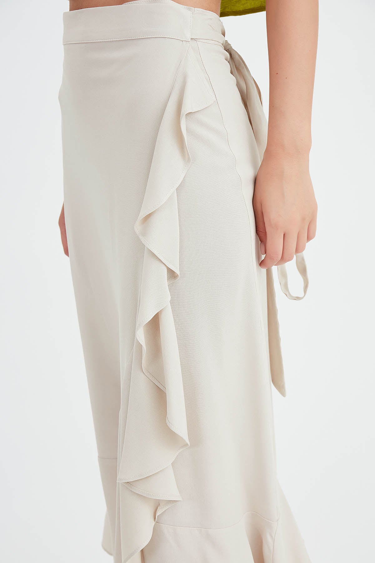 SKIRT WITH MIDI HEIGHT