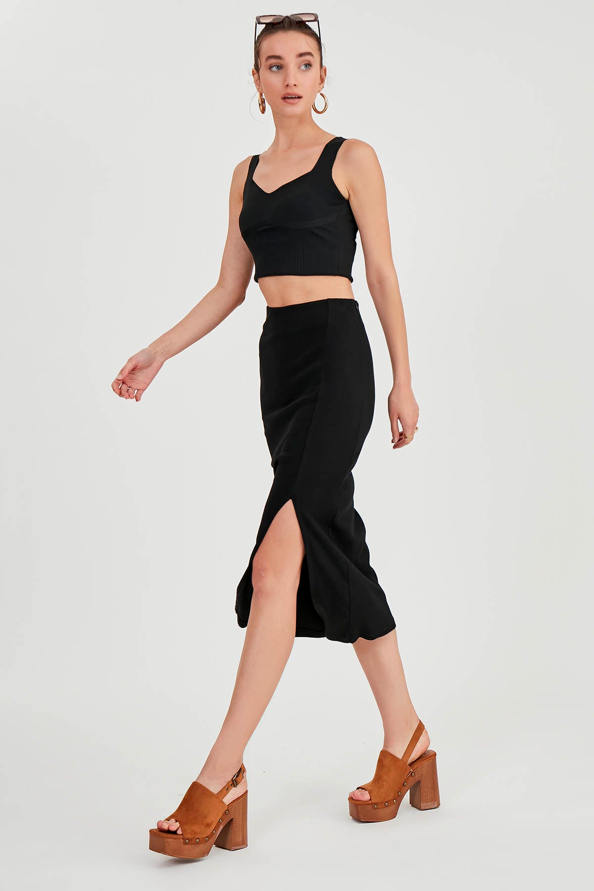 MIDI HEIGHT SKIRT WITH SPLIT