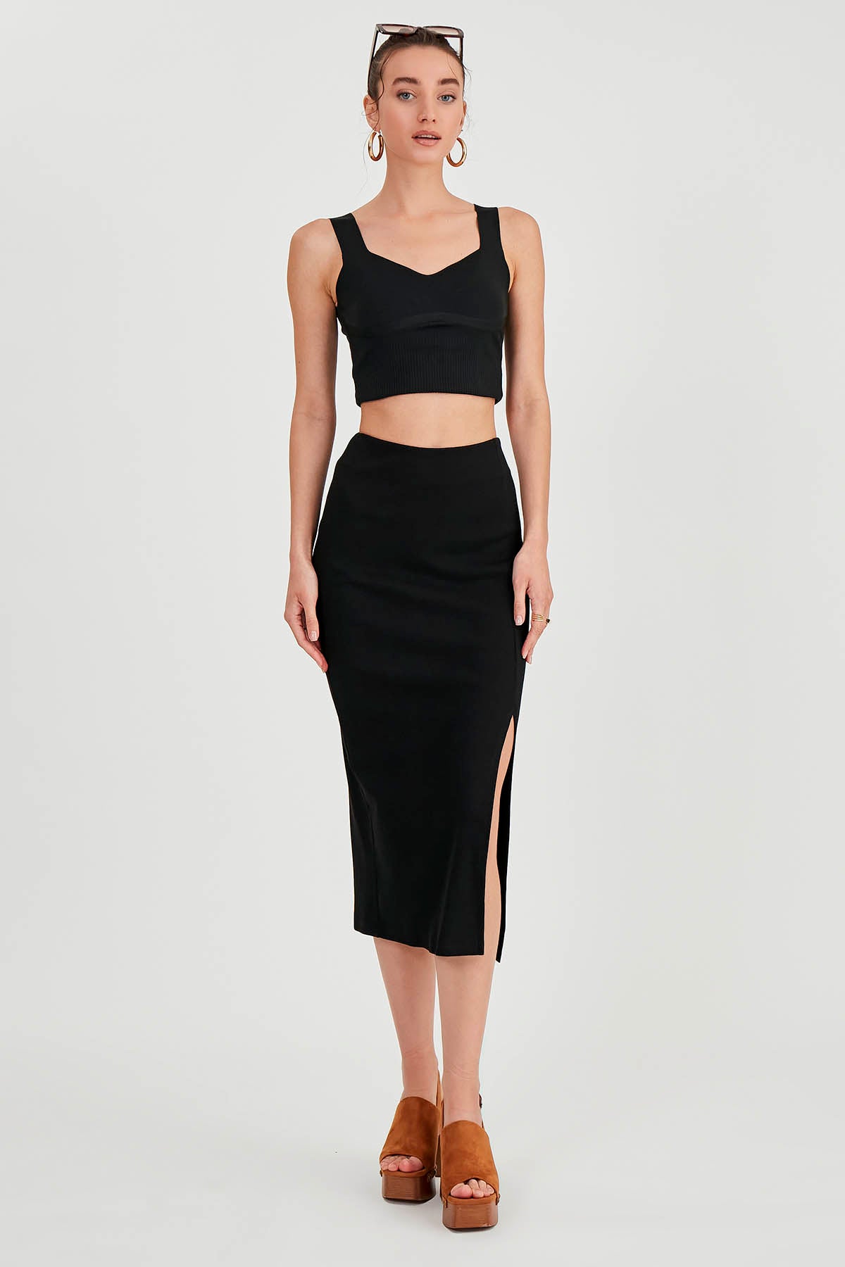 MIDI HEIGHT SKIRT WITH SPLIT