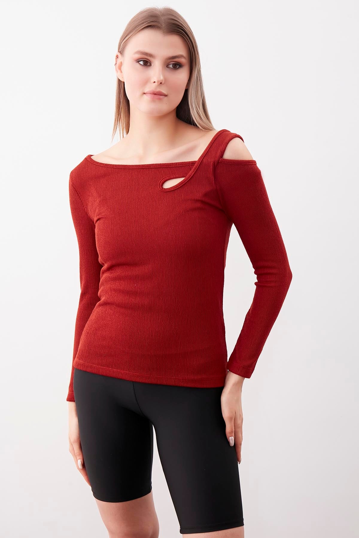 SHOULDER DETAILED WIDE COLLAR BLOUSE