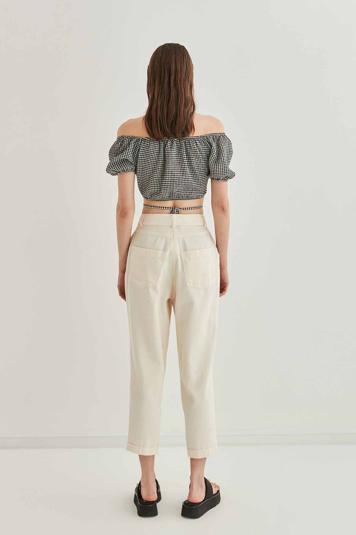 PLEATED DETAILED CROP TROUSERS