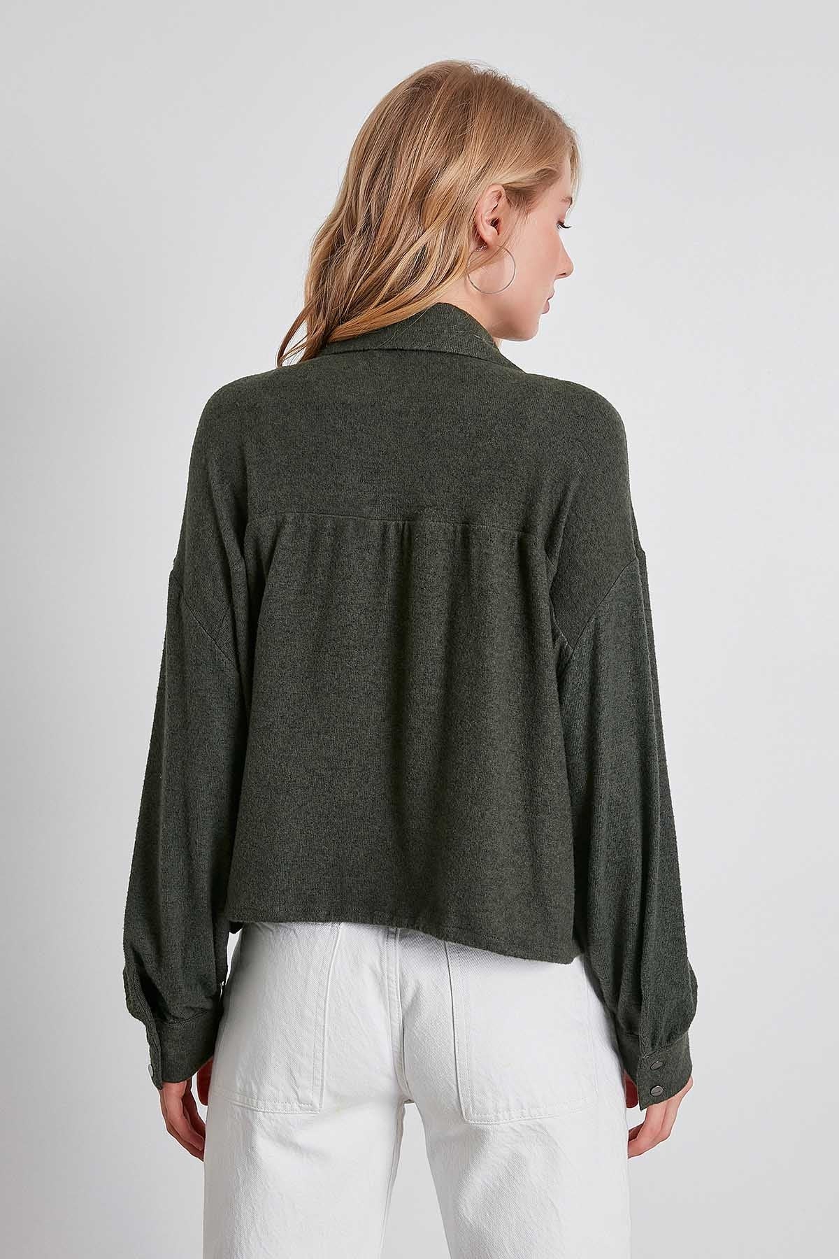 FRONT BUTTONED WITH COLLAR KNITTED BLOUSE