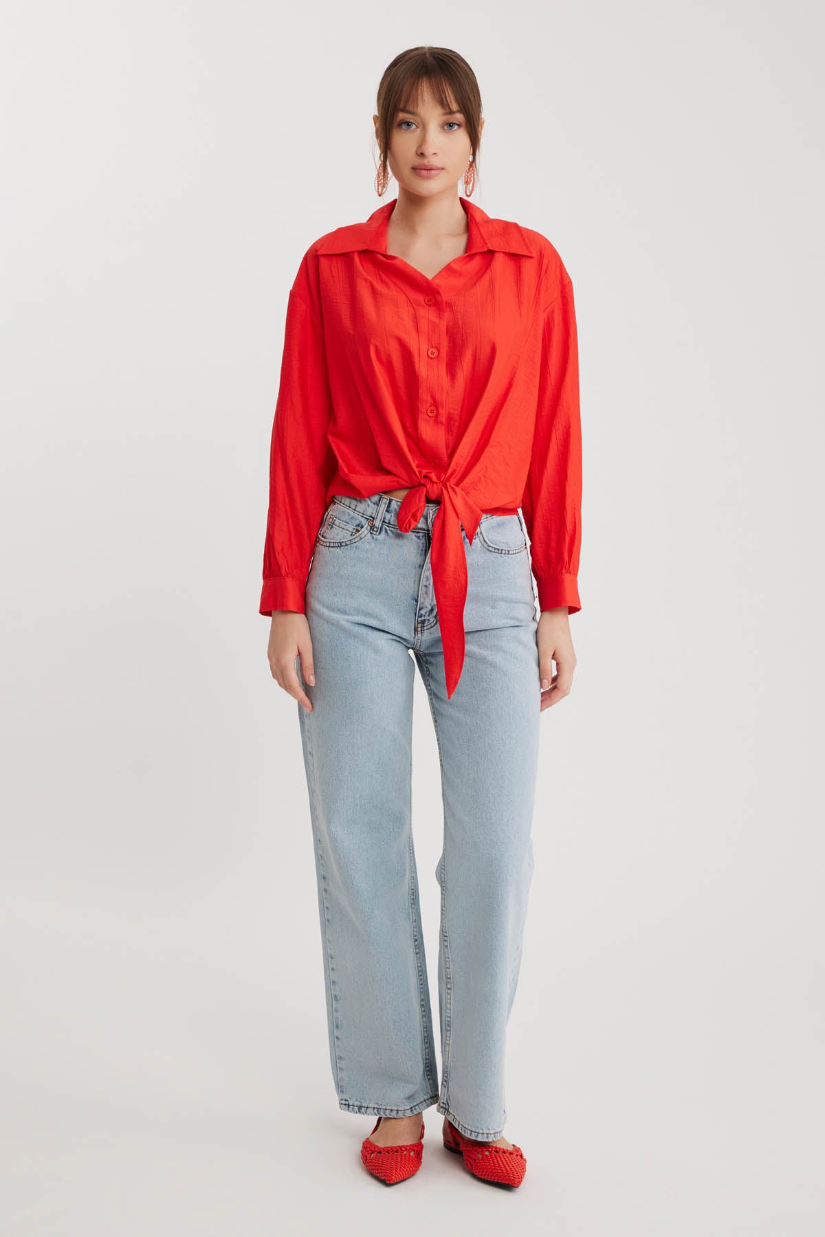 LOW SHOULDER LONG SLEEVE SHIRT WITH FRONT BINDING