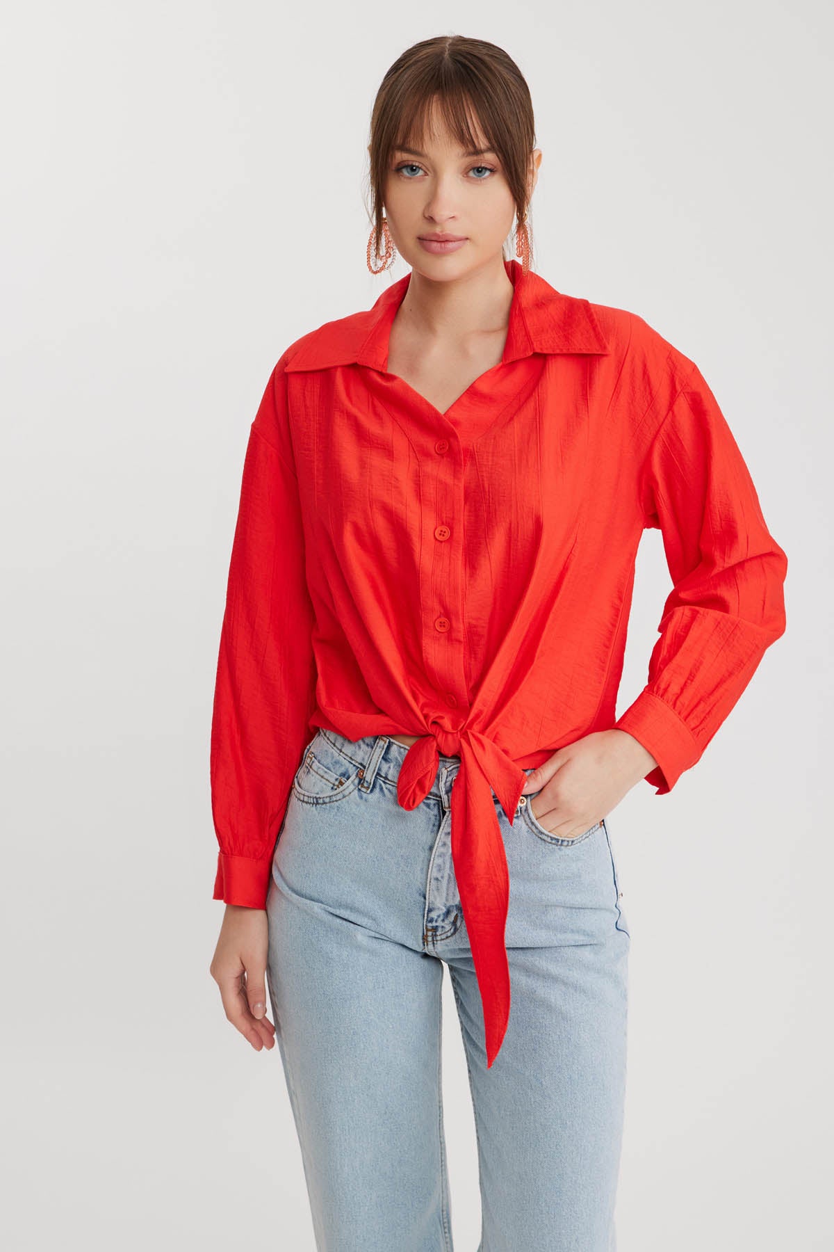 LOW SHOULDER LONG SLEEVE SHIRT WITH FRONT BINDING