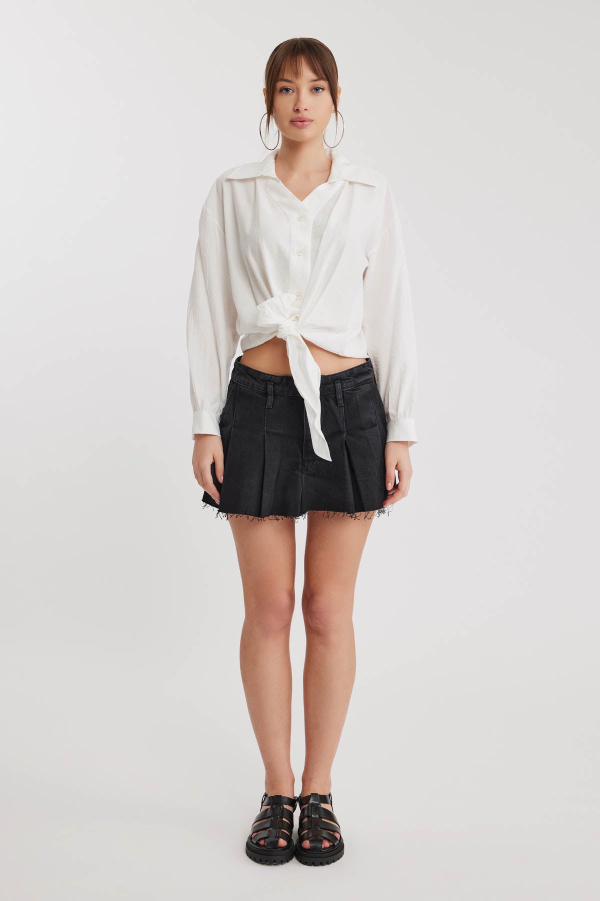 LOW SHOULDER LONG SLEEVE SHIRT WITH FRONT BINDING