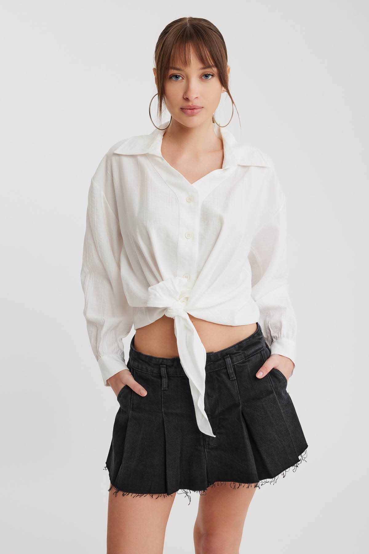 LOW SHOULDER LONG SLEEVE SHIRT WITH FRONT BINDING