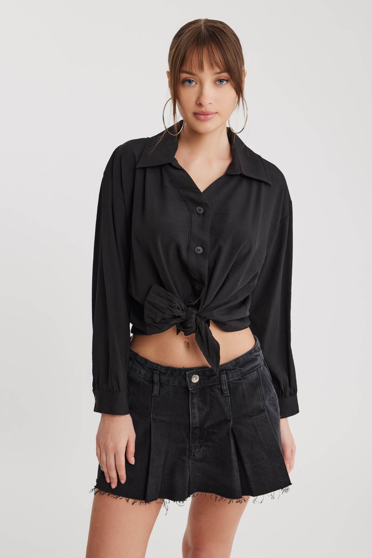 LOW SHOULDER LONG SLEEVE SHIRT WITH FRONT BINDING
