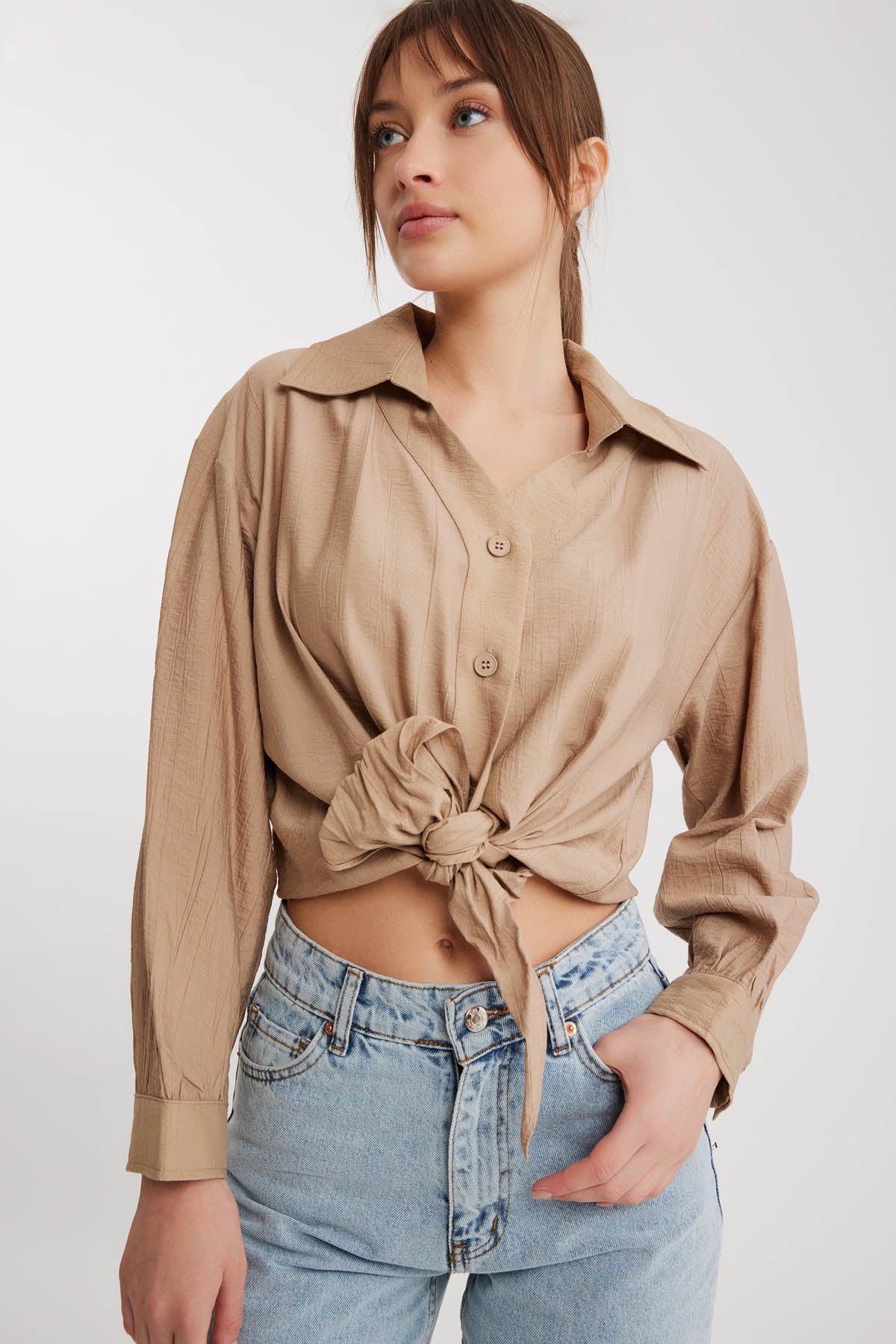 LOW SHOULDER LONG SLEEVE SHIRT WITH FRONT BINDING