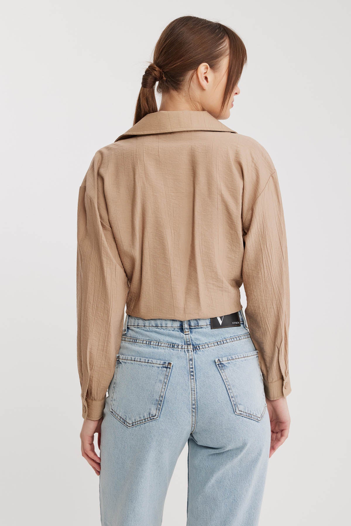 LOW SHOULDER LONG SLEEVE SHIRT WITH FRONT BINDING