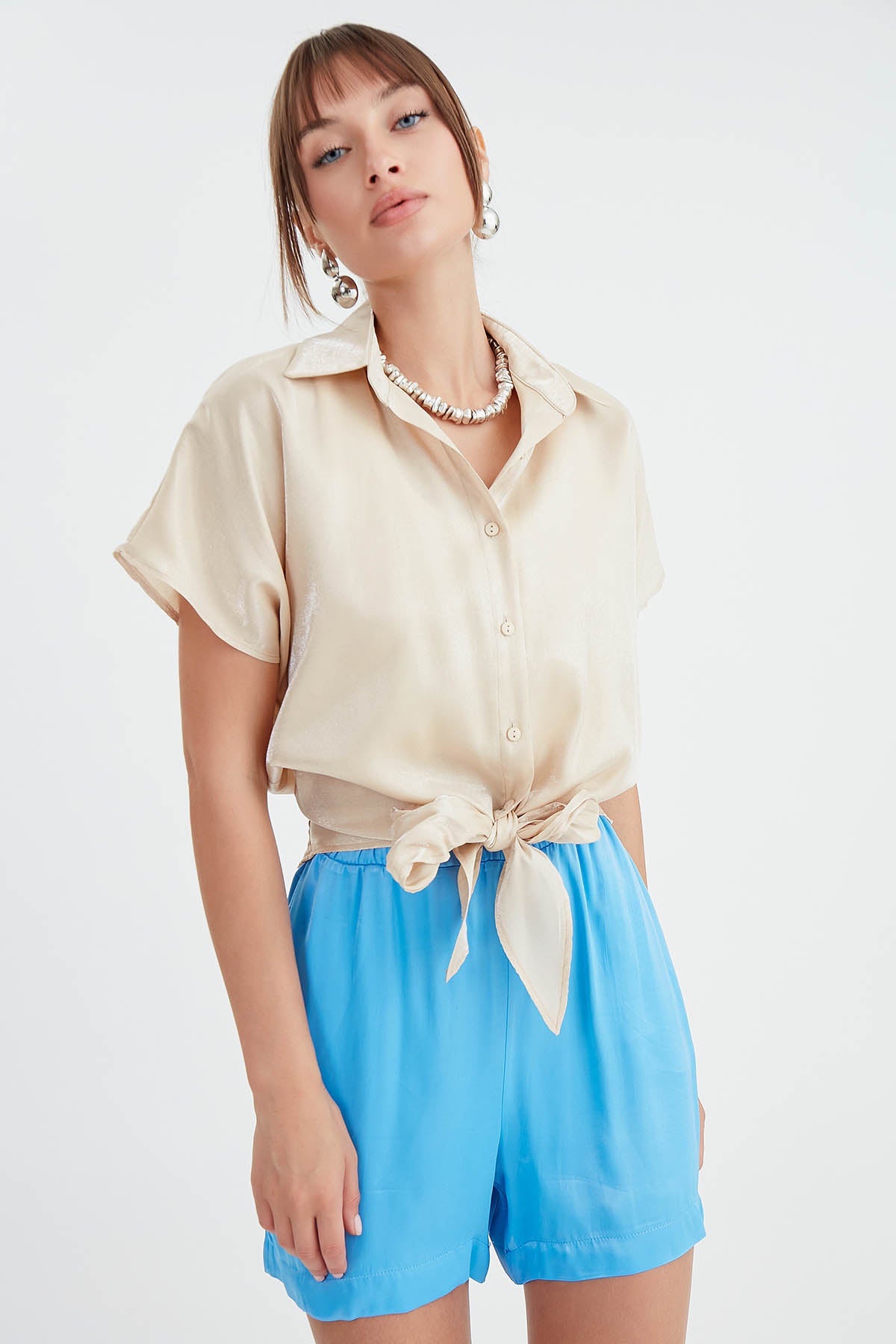 BRIGHT SATIN SHIRT WITH WAIST BOW
