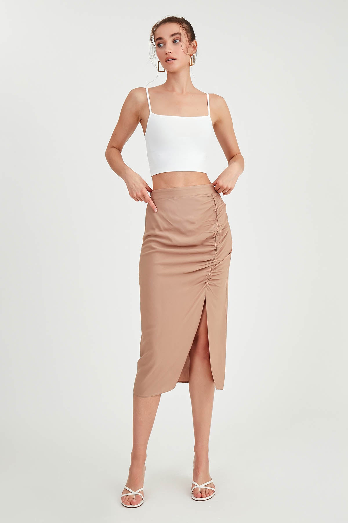 MIDI HEIGHT SKIRT WITH BENT-UP SPLIT