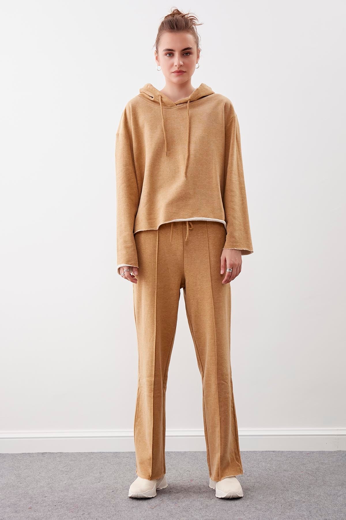 FRONT-STITCHED LACED TRACKSUIT