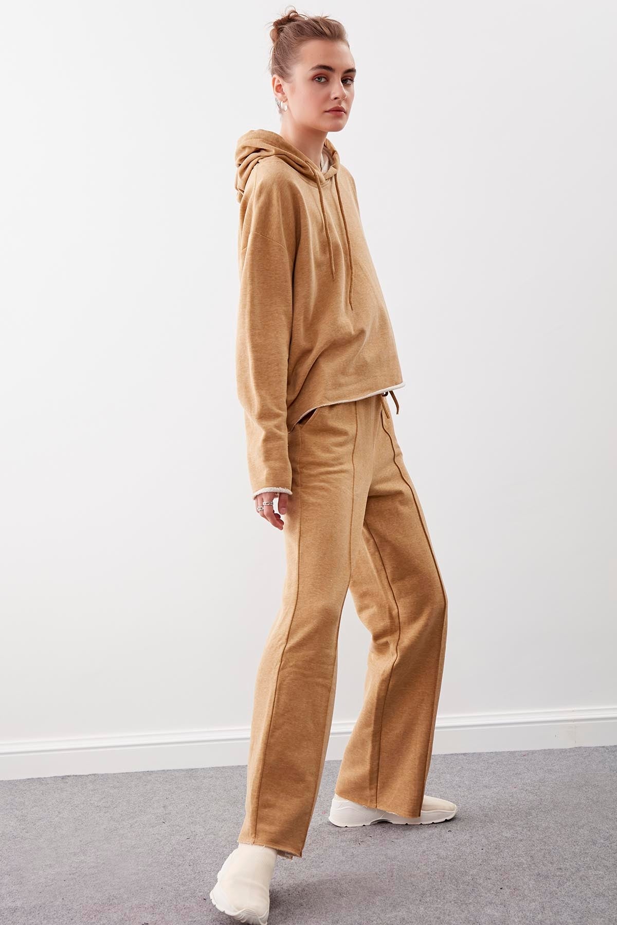 FRONT-STITCHED LACED TRACKSUIT