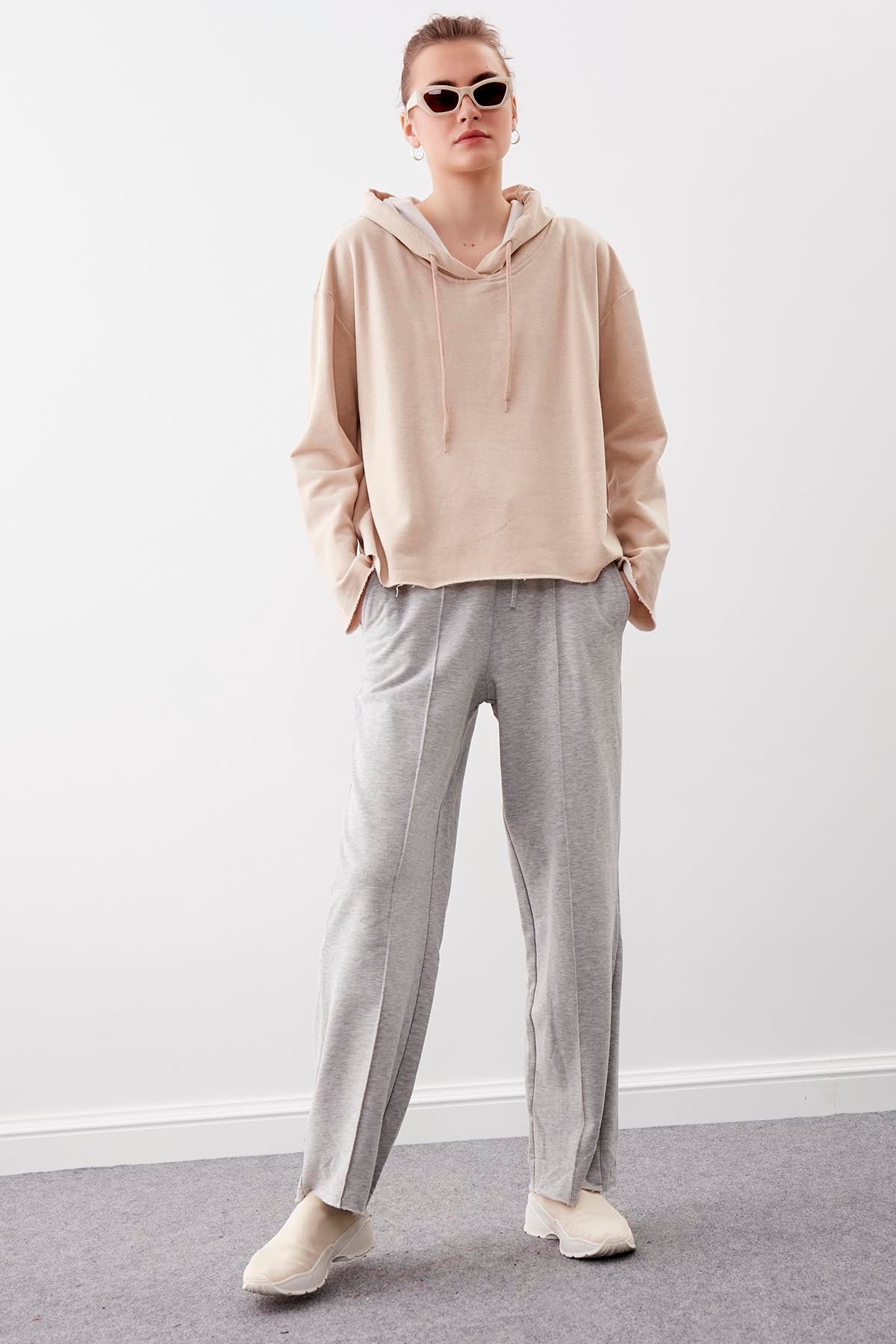 FRONT-STITCHED LACED TRACKSUIT
