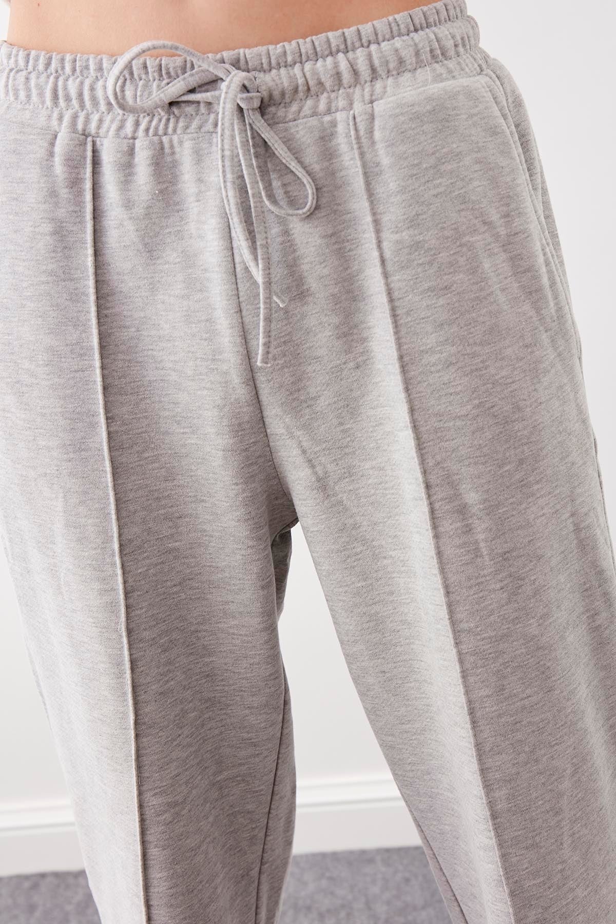 FRONT-STITCHED LACED TRACKSUIT