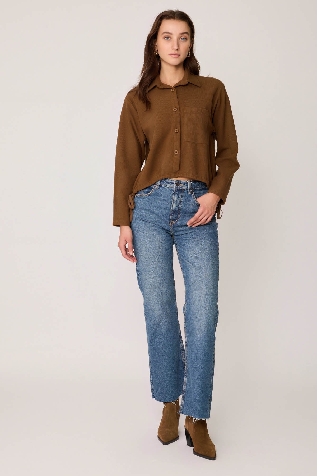 FRONT BUTTON LACED SINGLE POCKET KNITTED BLOUSE