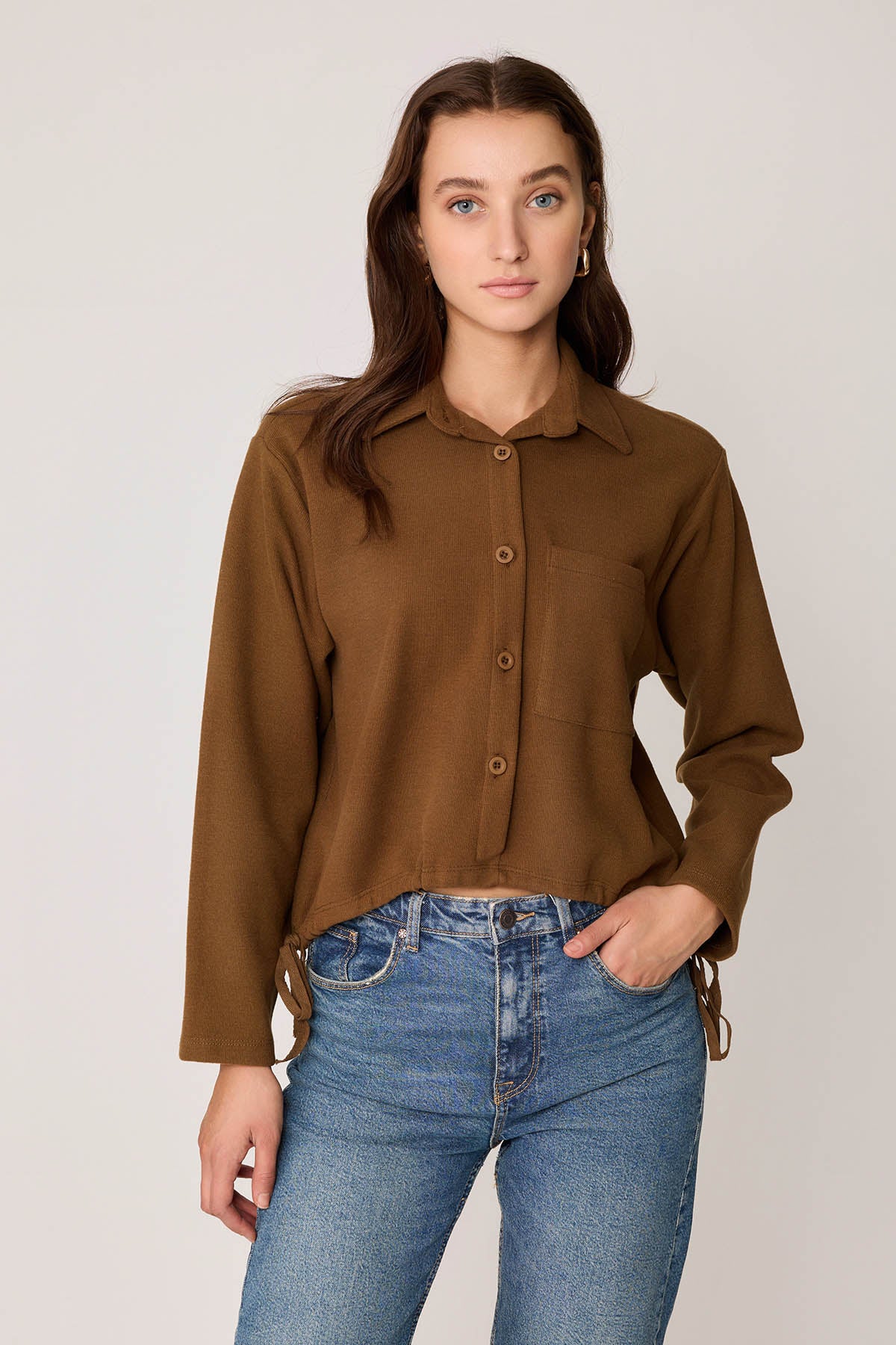 FRONT BUTTON LACED SINGLE POCKET KNITTED BLOUSE