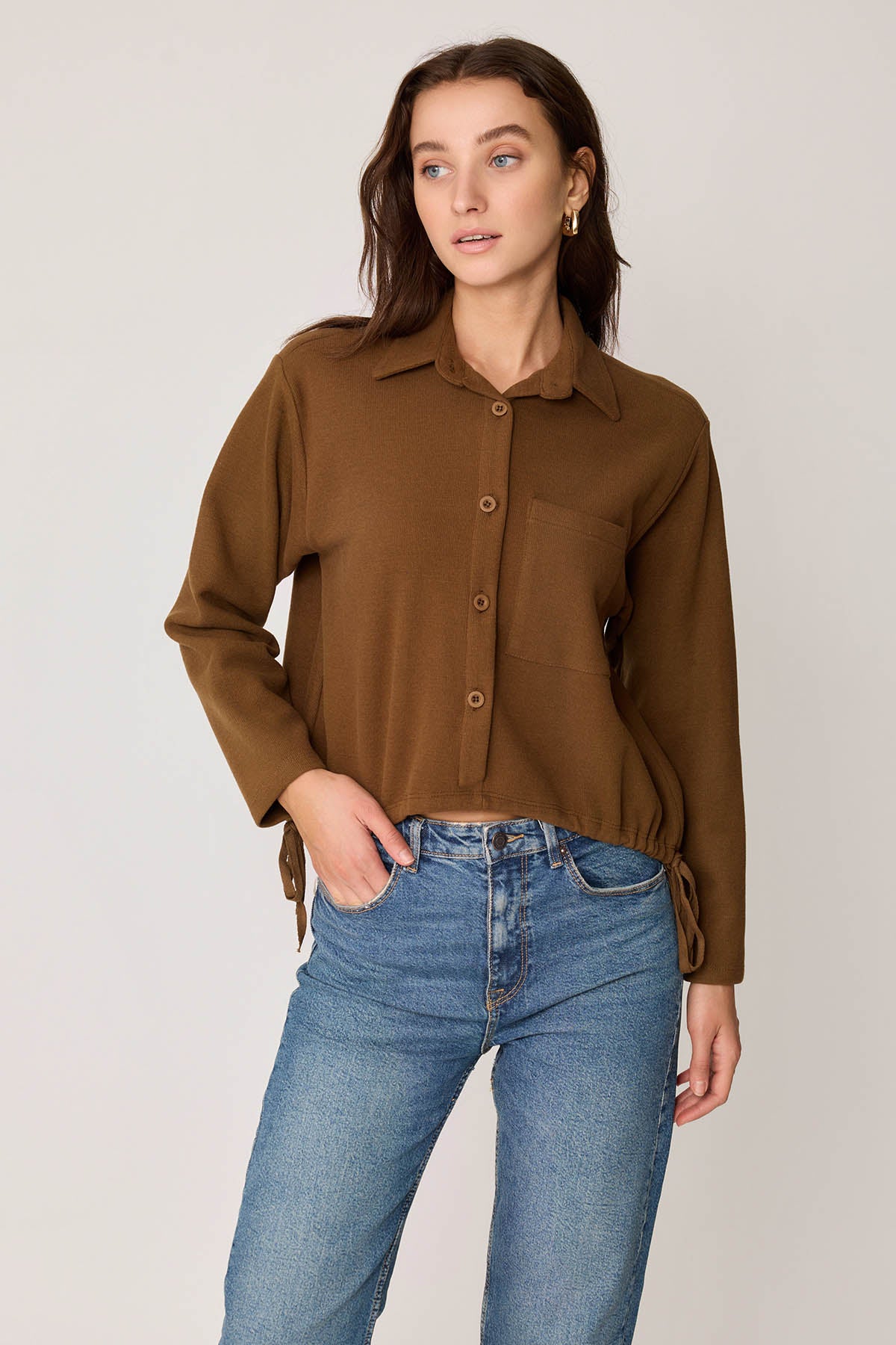 FRONT BUTTON LACED SINGLE POCKET KNITTED BLOUSE