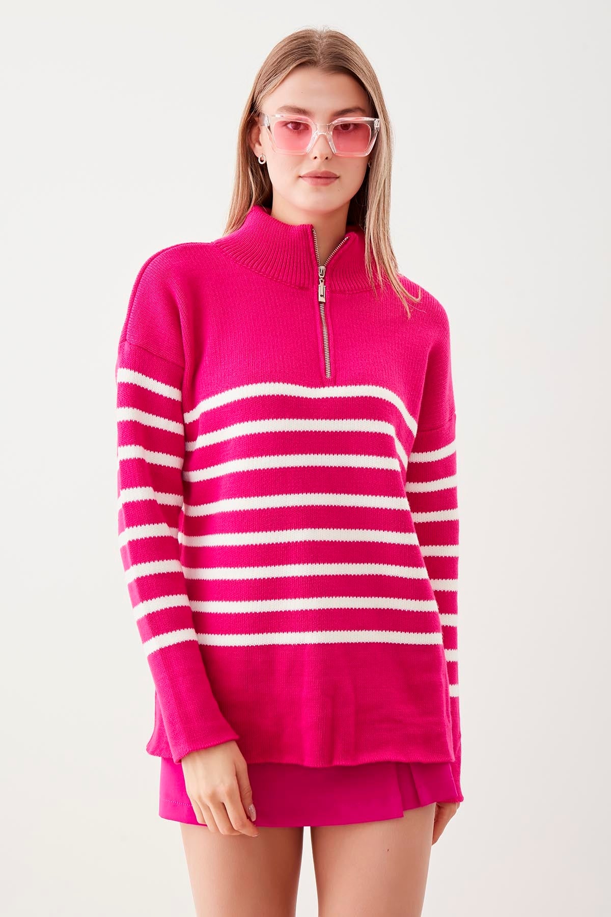 ZIPPERED RIGHT COLLAR SWEATER