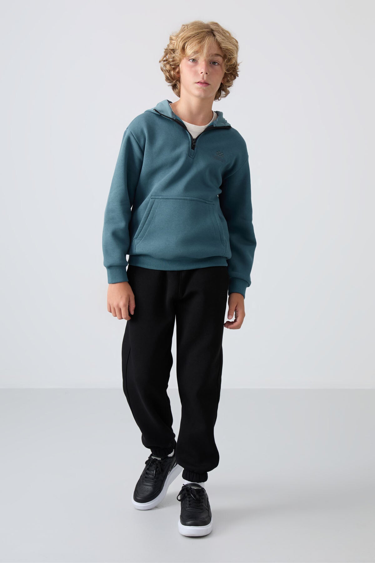 Forest Green Cotton Thick Fleece-Lined Soft Textured Standard Fit Embroidered Boys' Sweatshirt - 11244