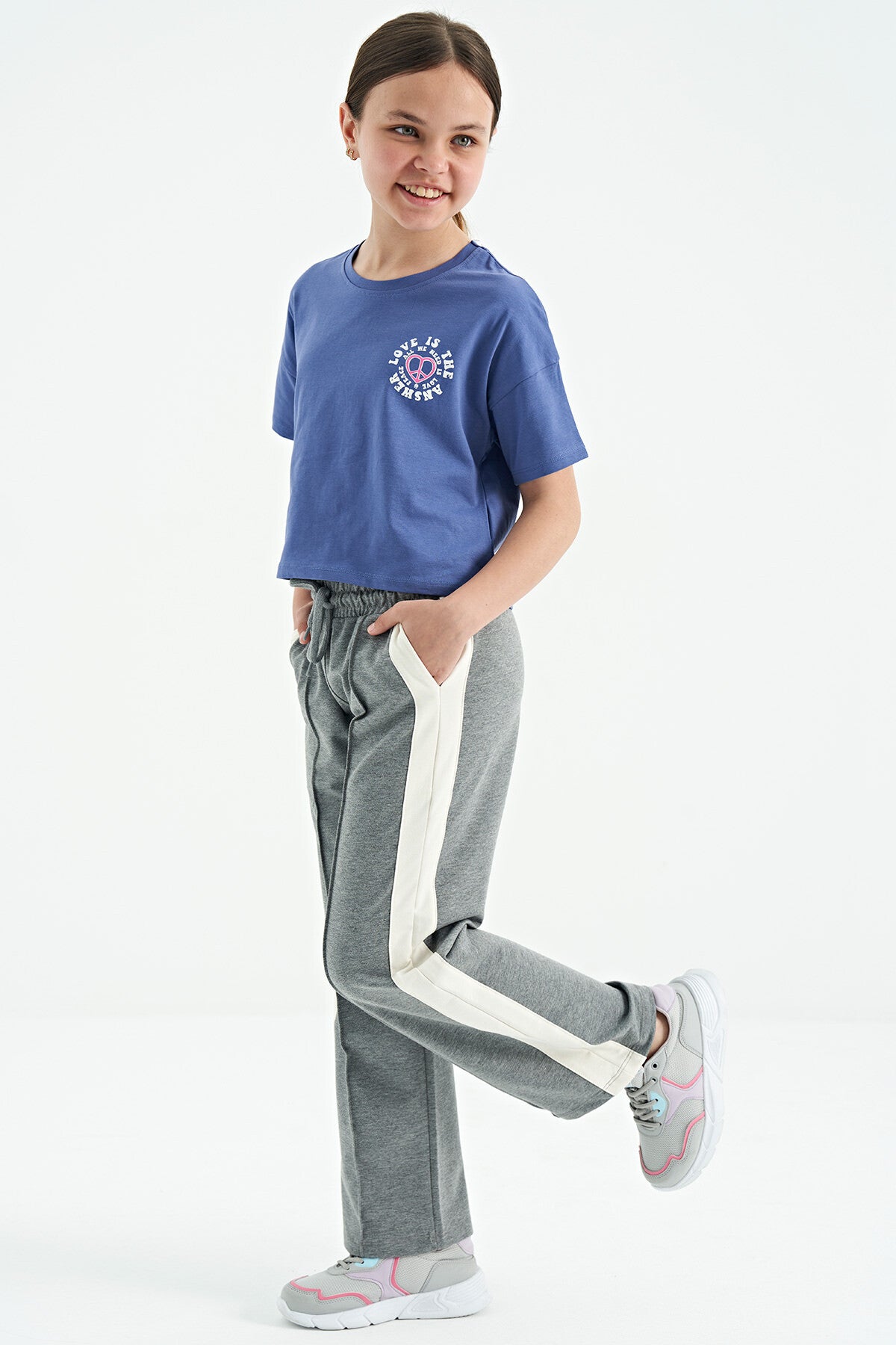 Light Purple Front and Back Printed O Collar Low Shoulder Oversize Short Sleeve Girls' T-Shirt - 75126
