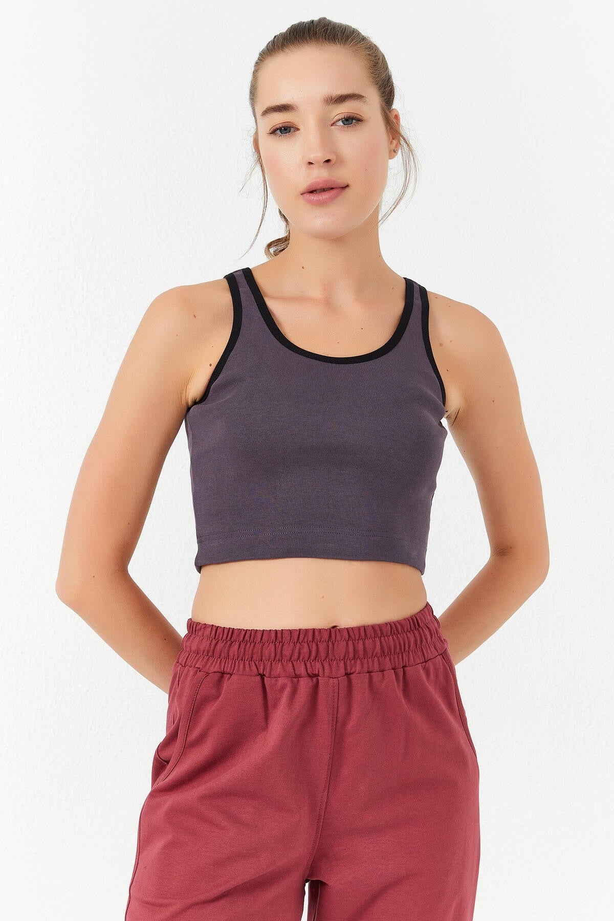 Open Purple Basic Zero Sleeve Narrow Fit U Collar Women's Crop Top Singlet - 97162