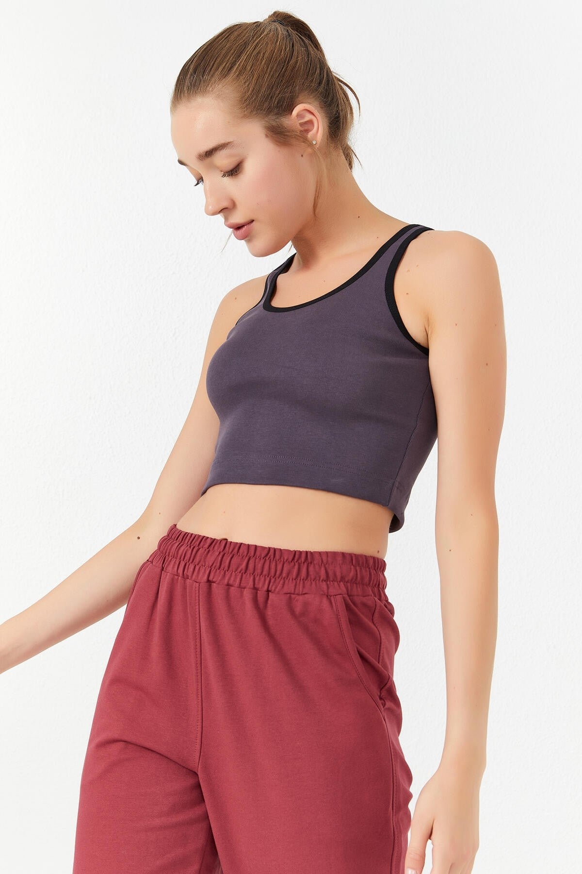 Open Purple Basic Zero Sleeve Narrow Fit U Collar Women's Crop Top Singlet - 97162