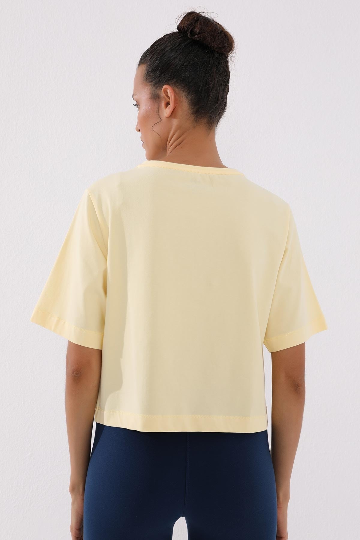 Light Yellow Asymmetric Print O Collar Women's Oversize T-Shirt - 97136