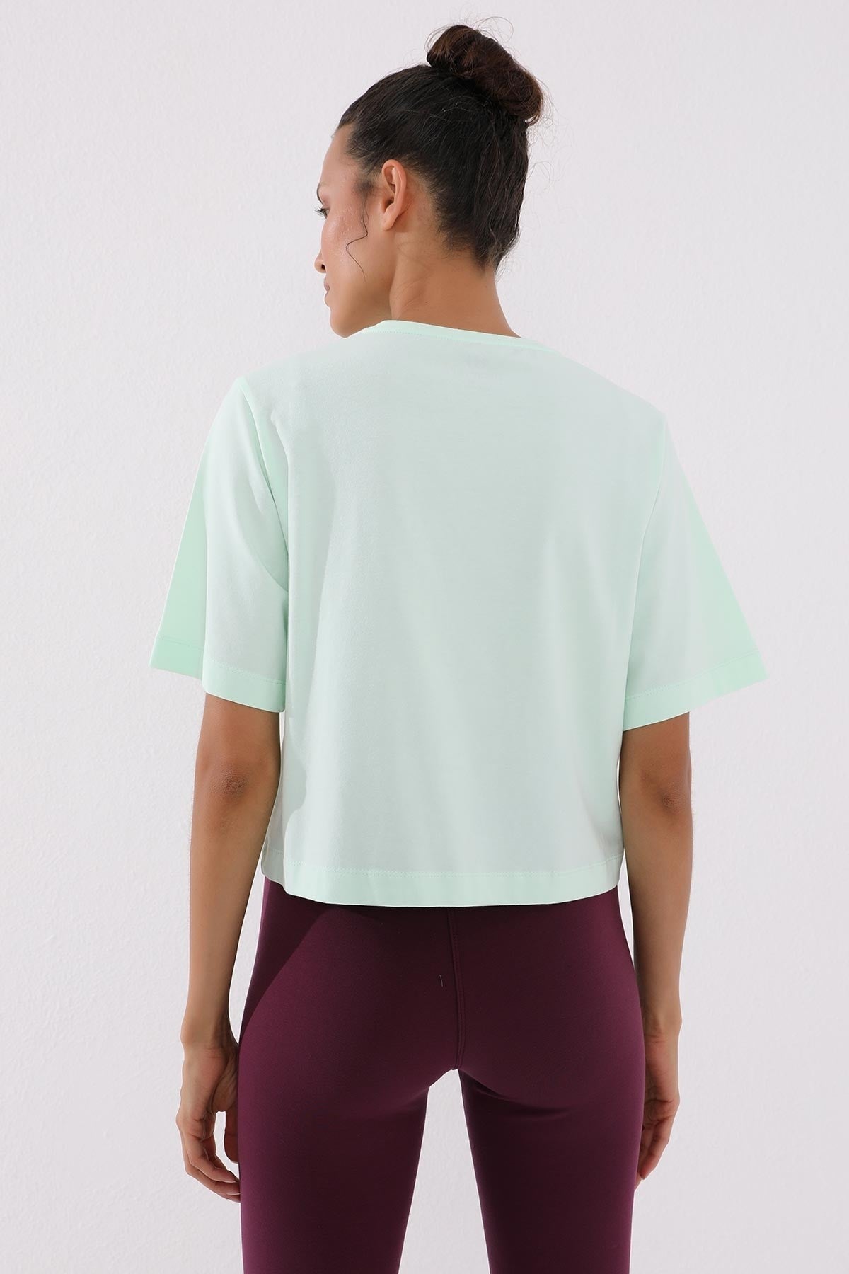 Light Green Asymmetric Print O Collar Women's Oversize T-Shirt - 97136