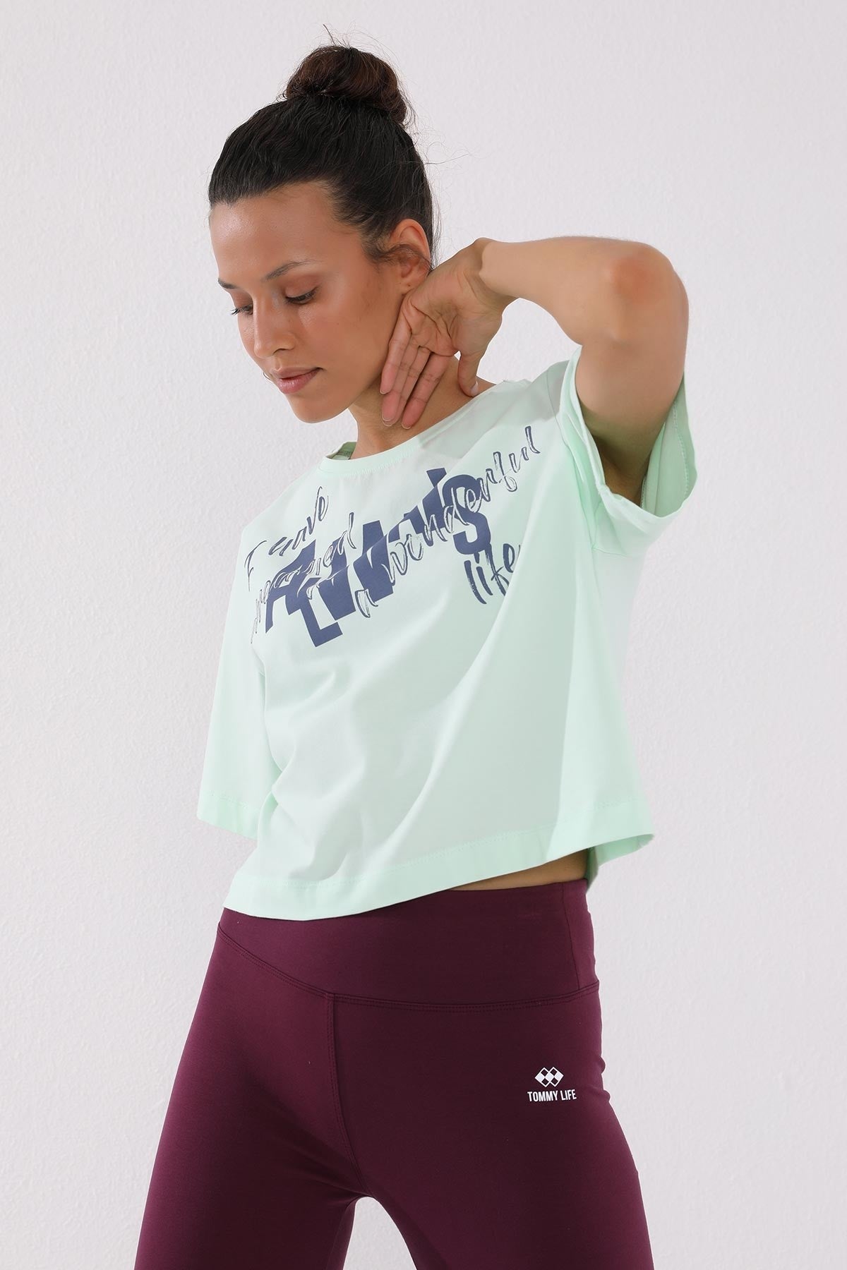 Light Green Asymmetric Print O Collar Women's Oversize T-Shirt - 97136