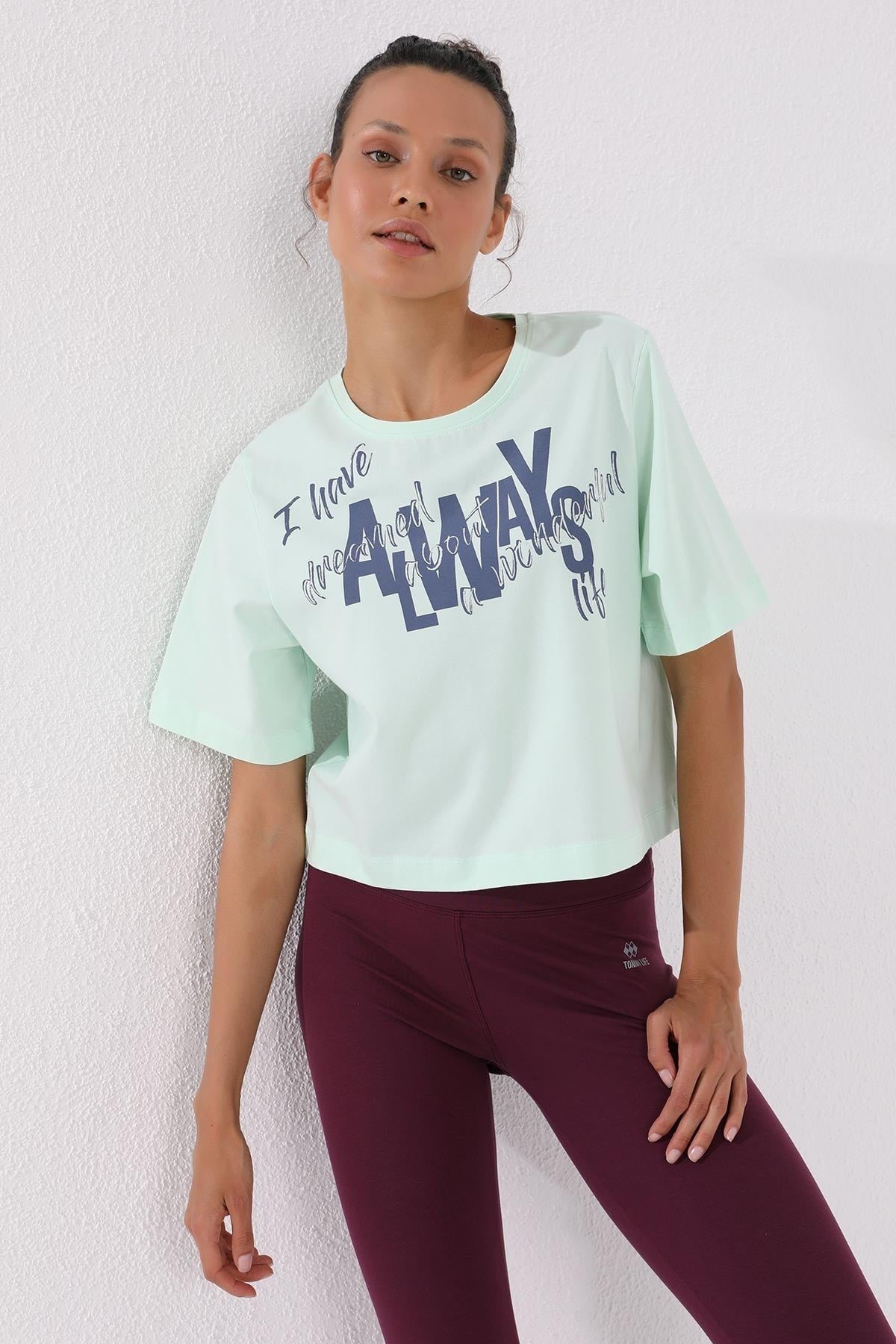Light Green Asymmetric Print O Collar Women's Oversize T-Shirt - 97136