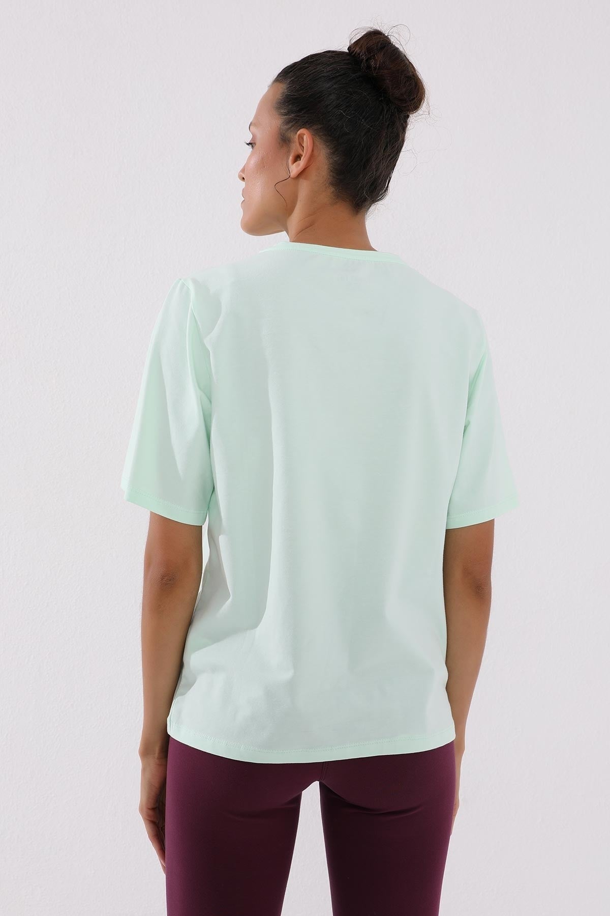 Light Green Distressed Print O Collar Women's Oversize T-Shirt - 97134