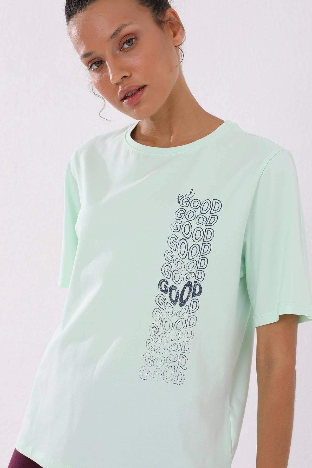 Light Green Distressed Print O Collar Women's Oversize T-Shirt - 97134
