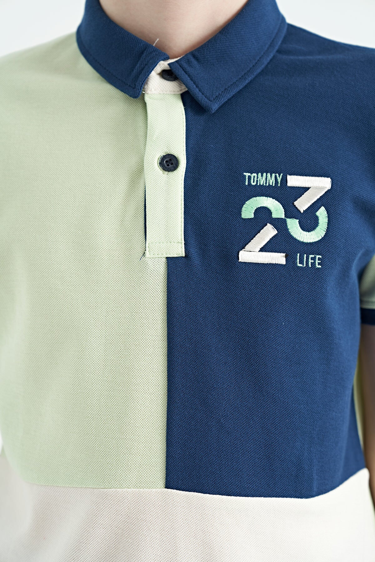 Light Green Color Block Embroidered Detailed Standard Fit Polo Collar Boys' T-Shirt - 11108