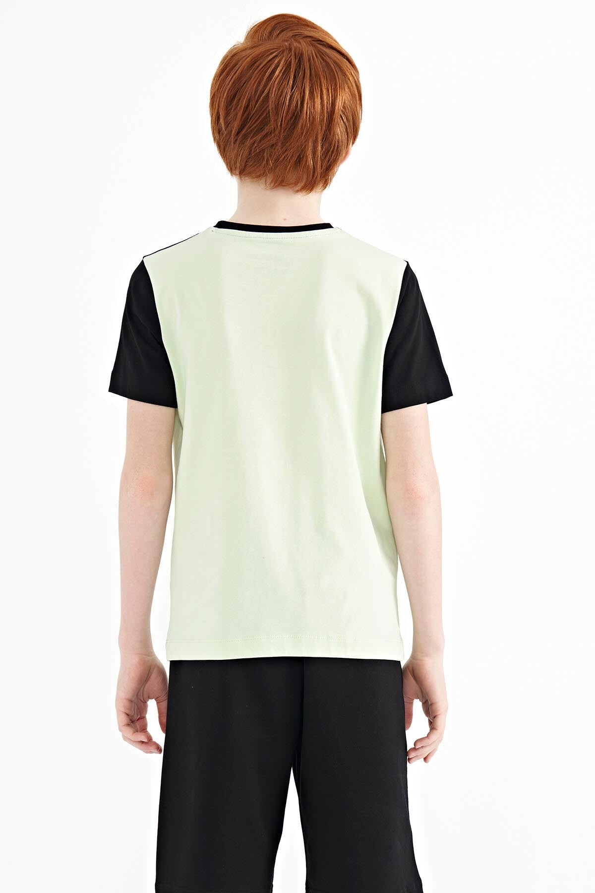 Light Green Printed Color Block Standard Fit O Collar Boys' T-Shirt - 11134