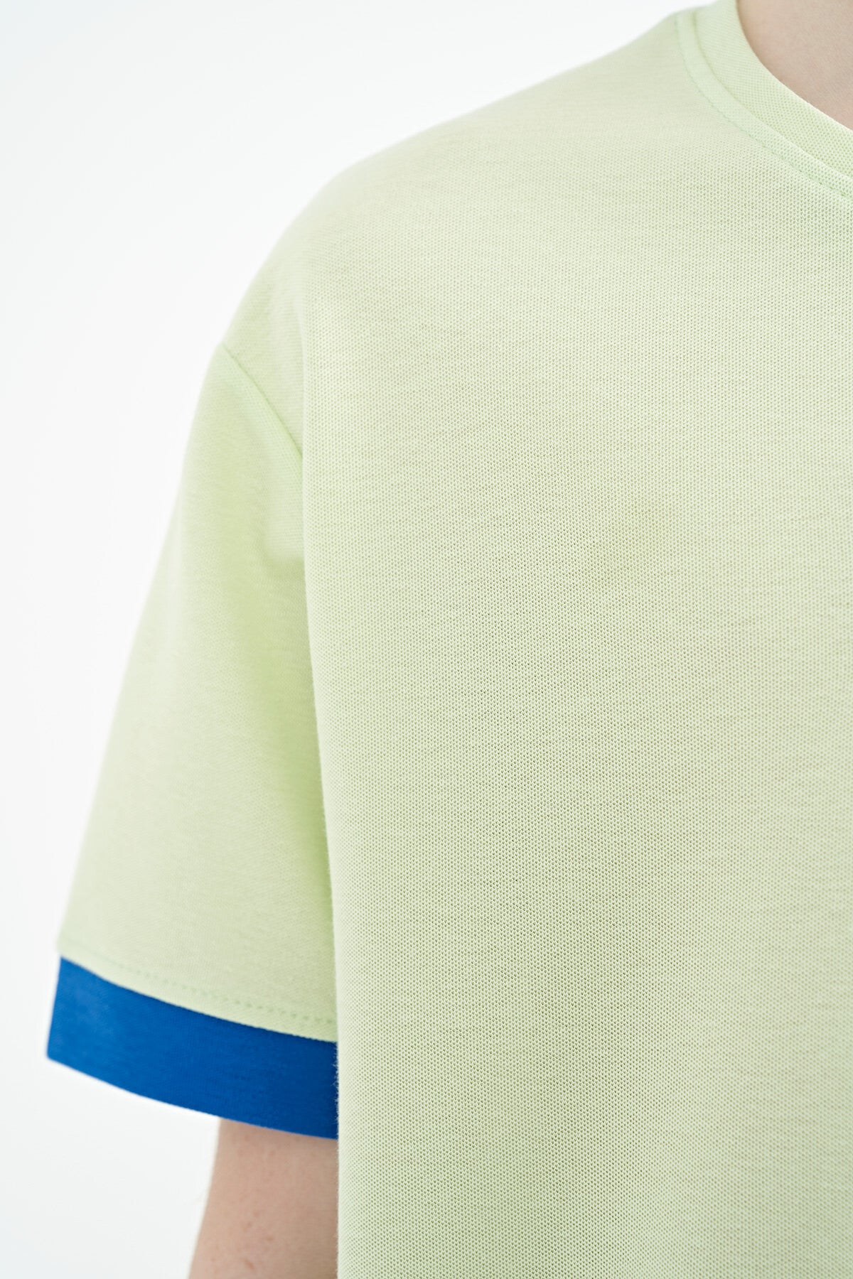 Light Green Embroidered O Collar Oversize Boys T-Shirt - 11146