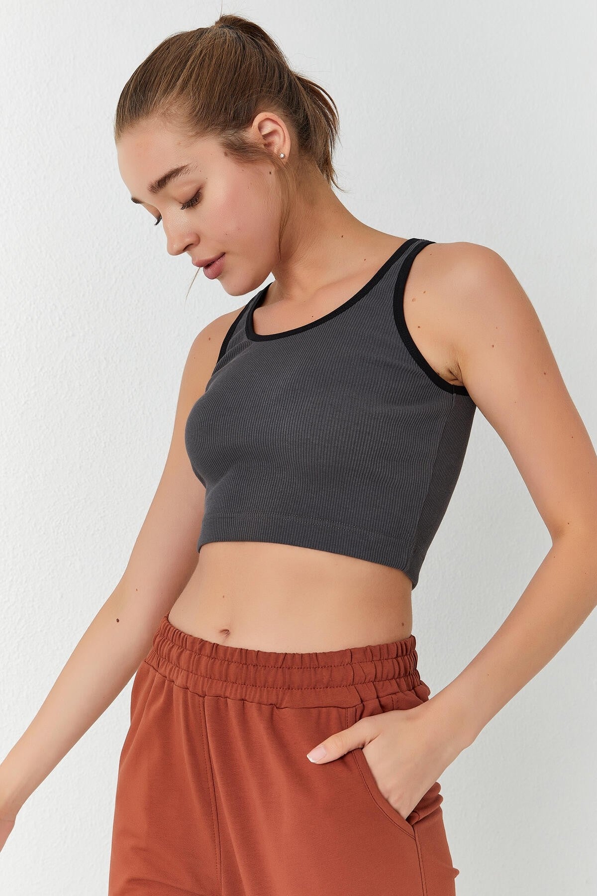 Anthracite Basic Zero Armhole Fit U Collar Women's Crop Top Singlet - 97160