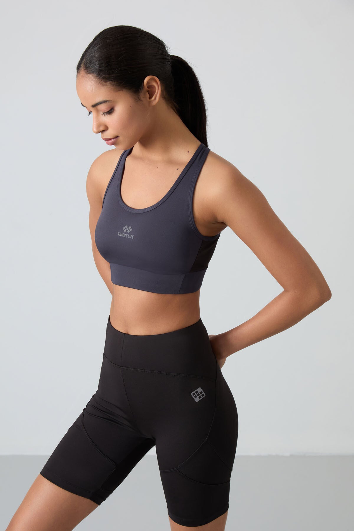 Anthracite Cross Back Detailed Slim Fit U Collar Padded Women's Sports Bra - 97121