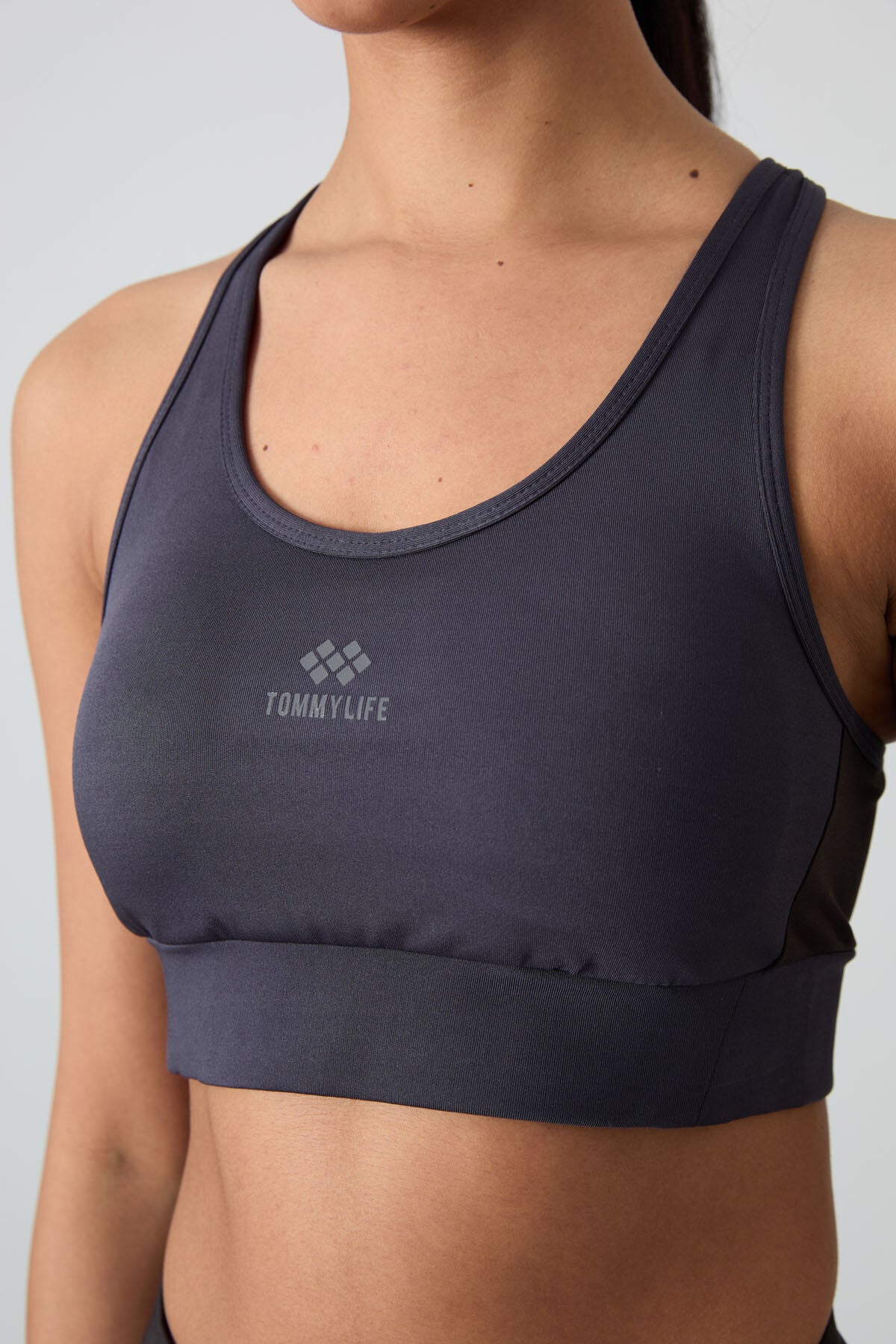 Anthracite Cross Back Detailed Slim Fit U Collar Padded Women's Sports Bra - 97121