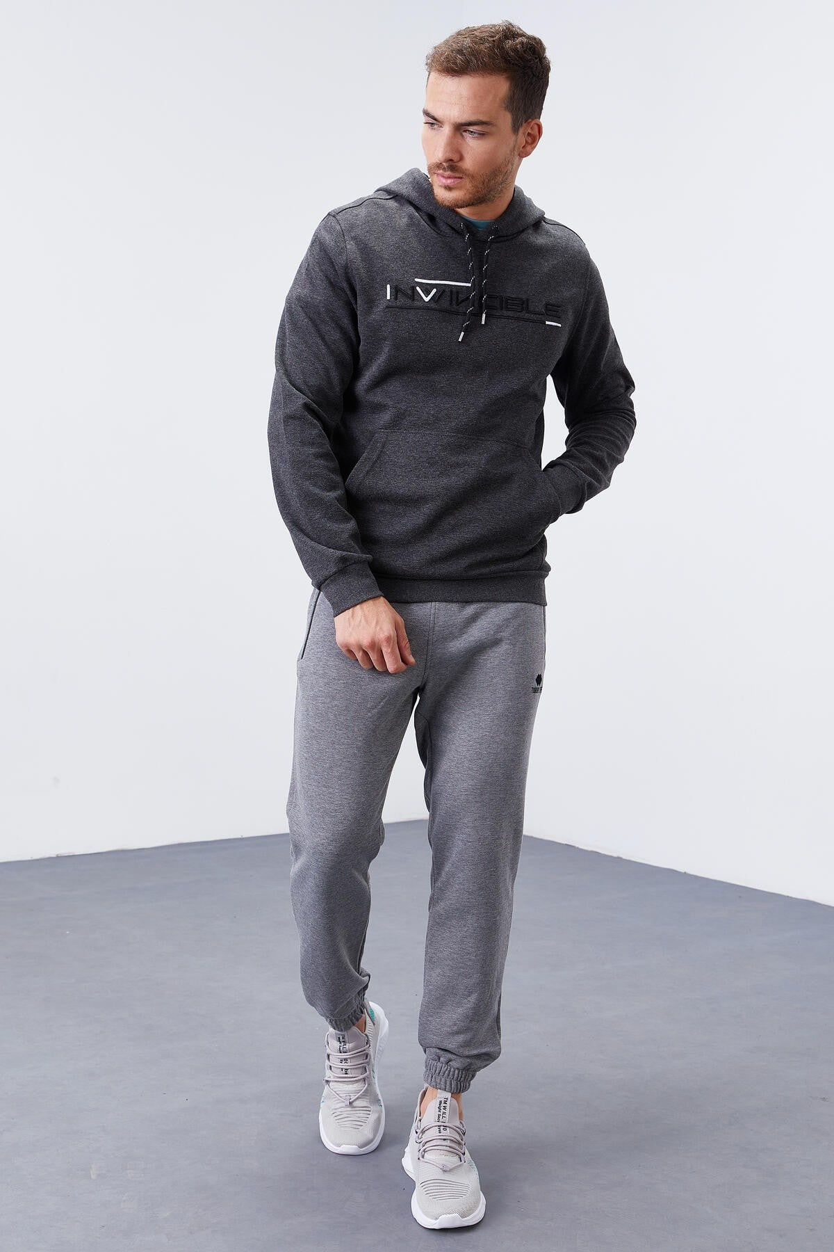 Kangaroo Zip Standard Fit Hooded Men's Sweatshirt - 87883