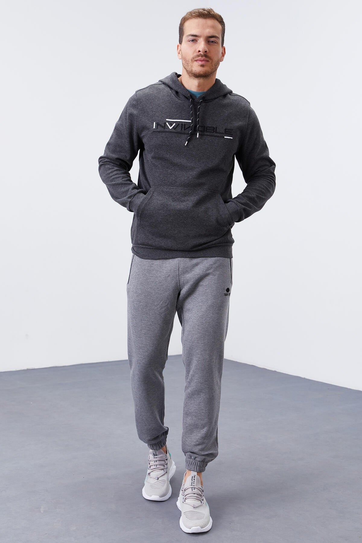 Kangaroo Zip Standard Fit Hooded Men's Sweatshirt - 87883