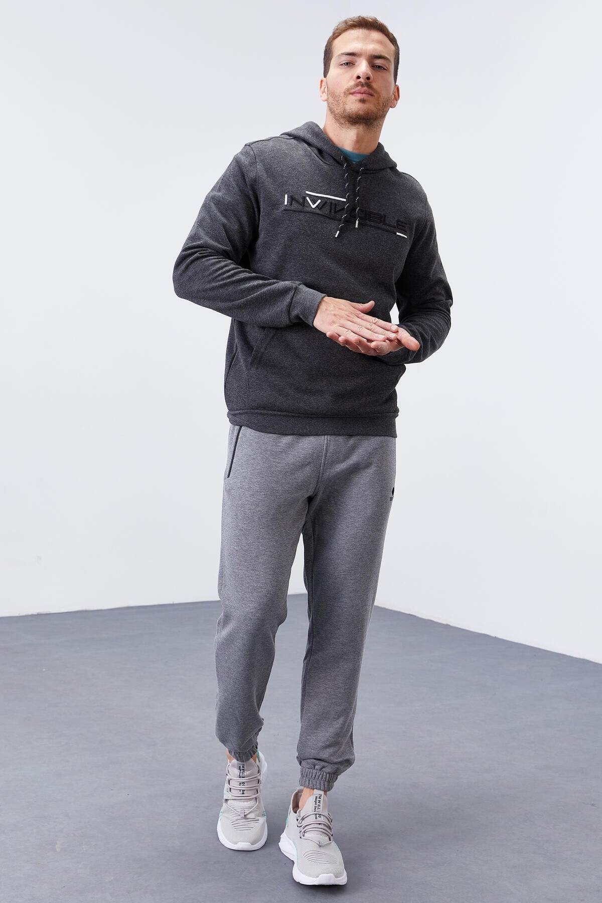 Kangaroo Zip Standard Fit Hooded Men's Sweatshirt - 87883