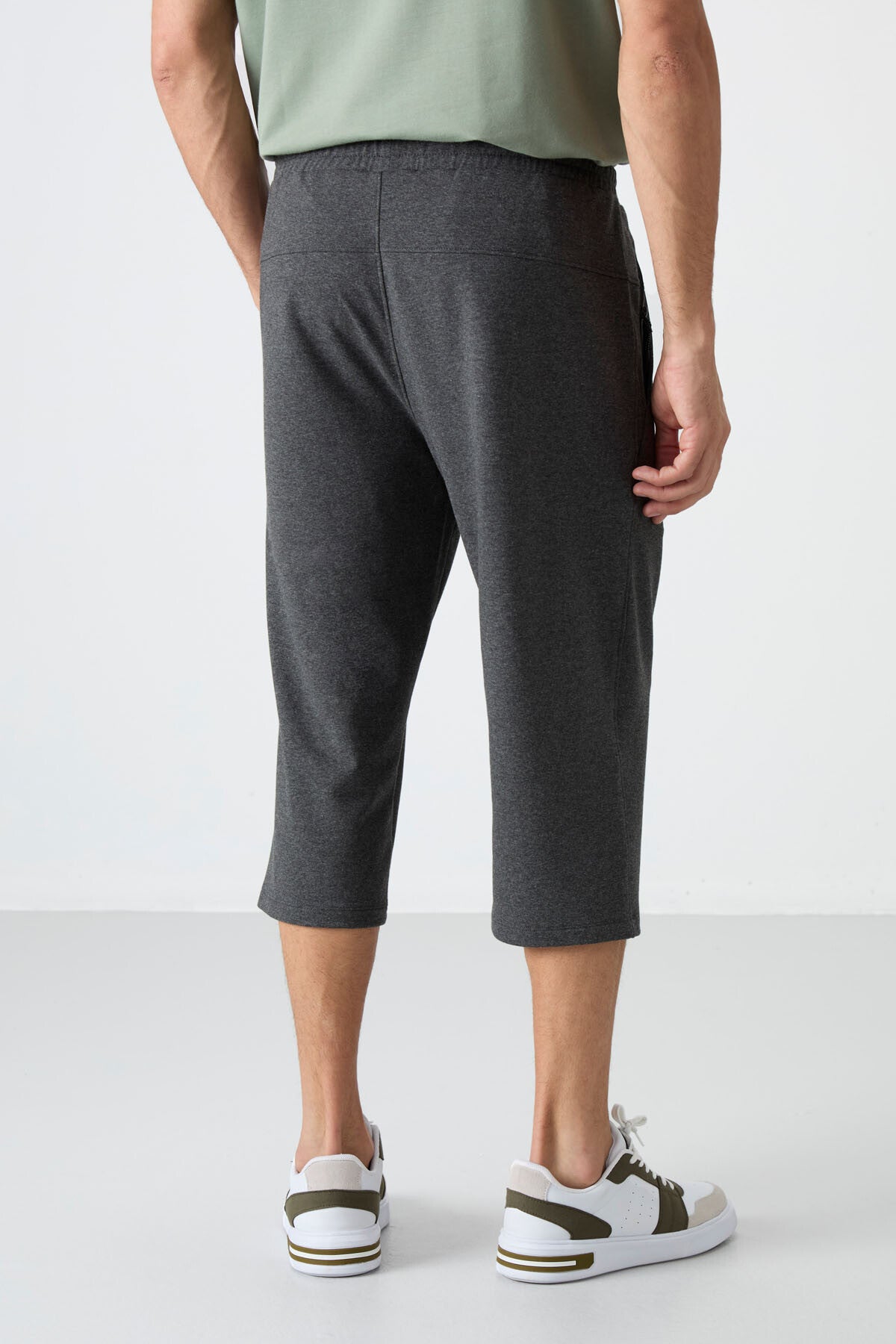 Anthracite Standard Mold Classic Hem Men's Capri - 83092