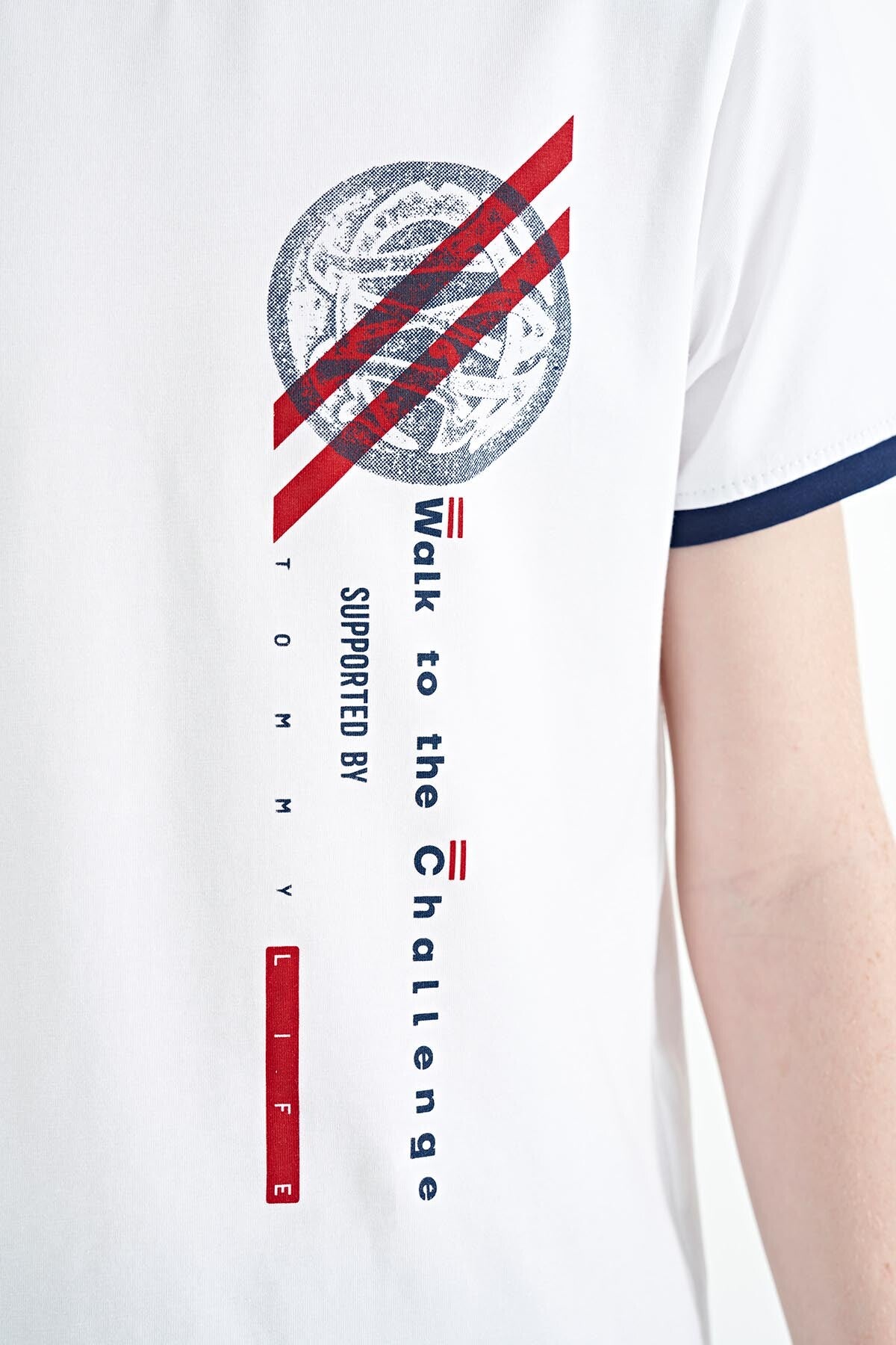 White Print Detailed O Collar Standard Fit Boys T-Shirt - 11131