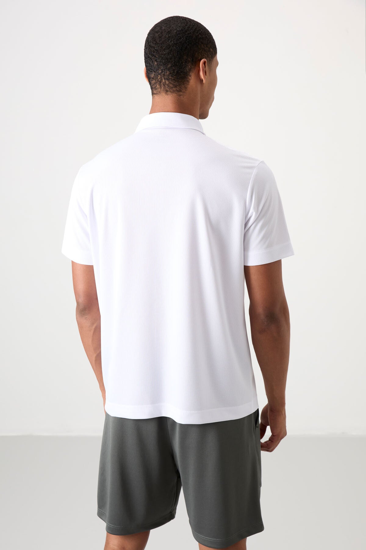 White Logo Printed Standard Fit Polo Collar Active Sports Men's T-Shirt - 88252