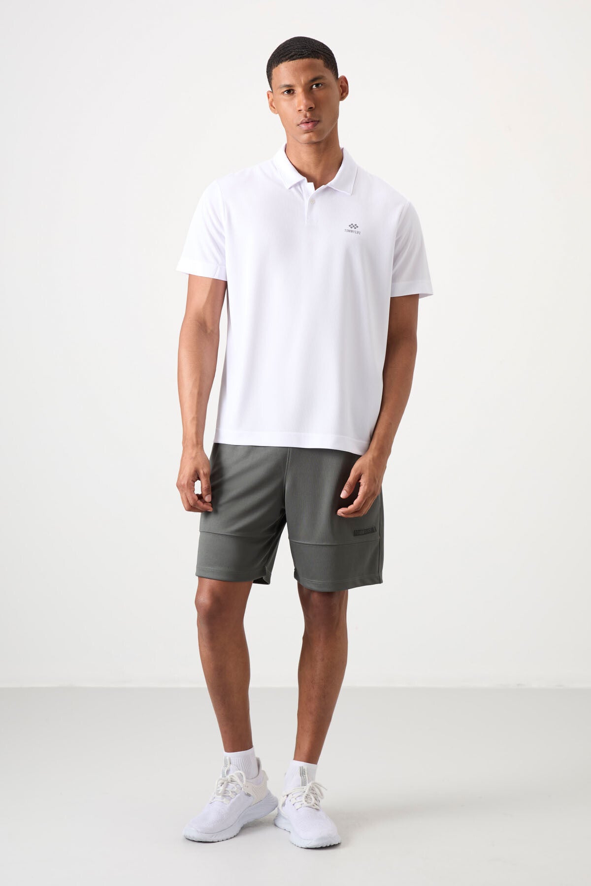 White Logo Printed Standard Fit Polo Collar Active Sports Men's T-Shirt - 88252