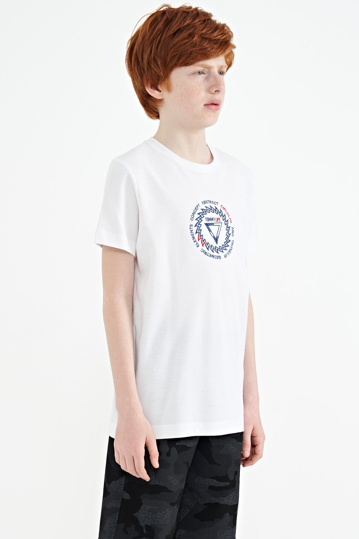 White Embroidered Detailed O Collar Standard Fit Boys T-Shirt - 11115