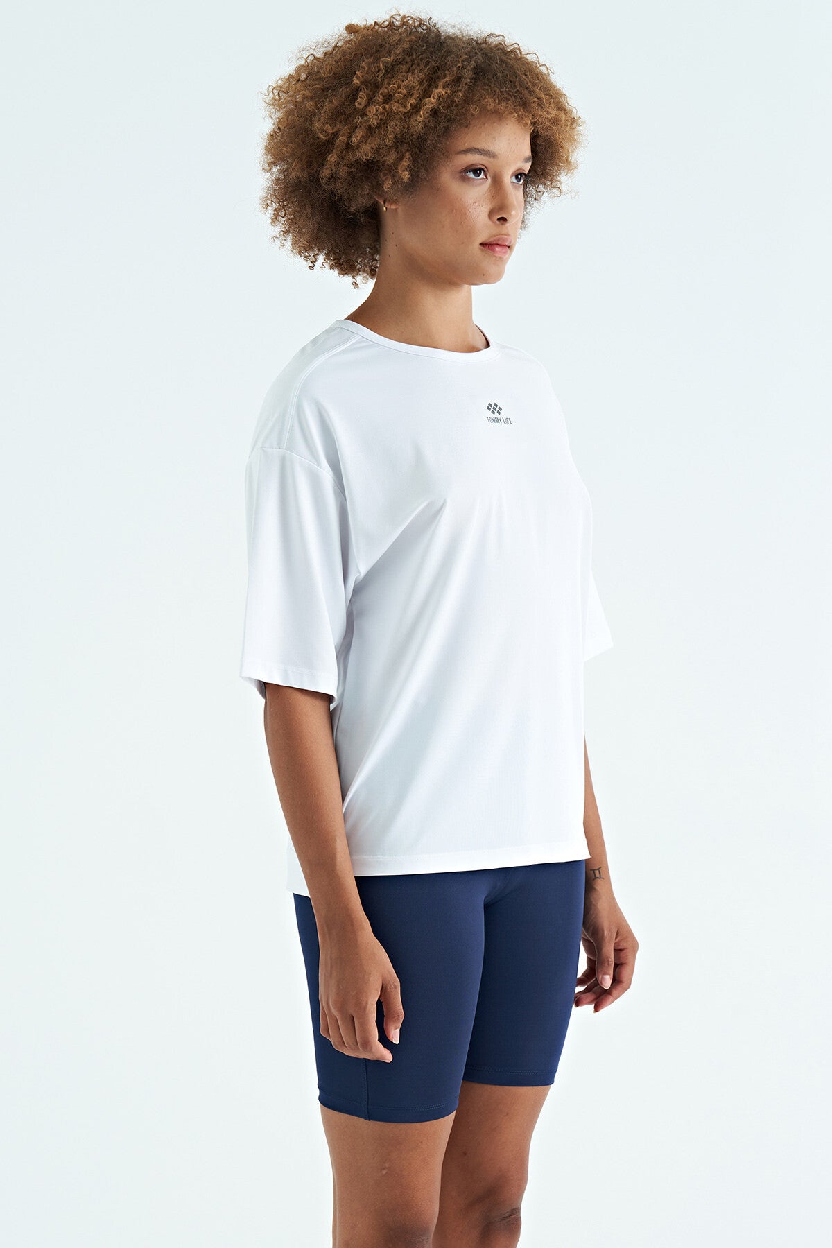 White O Collar Printed Detailed Oversize Short Sleeve Women's T-Shirt - 97263