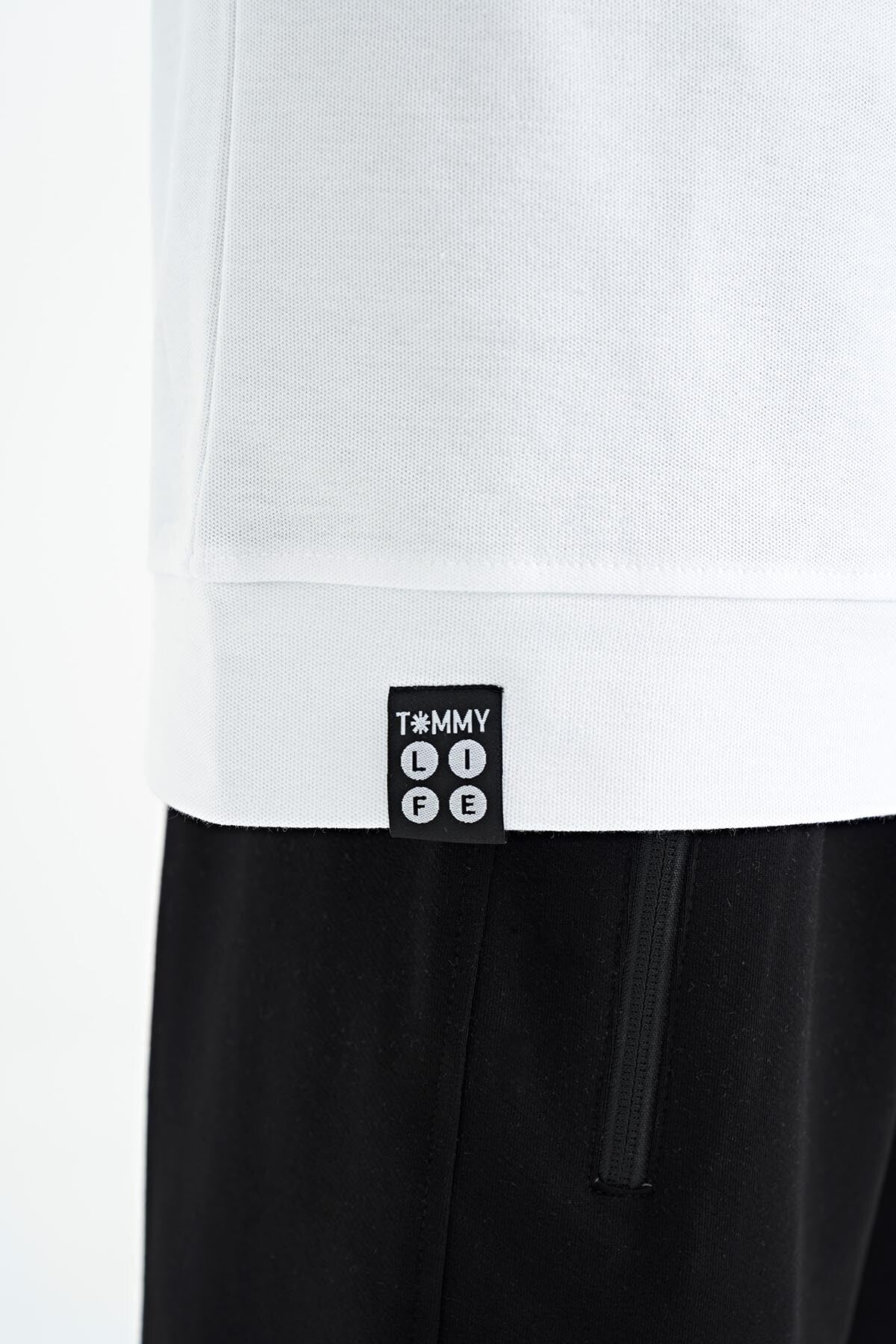 White Front Embroidered O Collar Oversize Boys T-Shirt - 11147